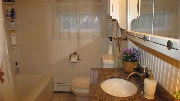 10 Spruce Road Swansea, MA 02777 - Photo 15 of 23 Gallery Image 15