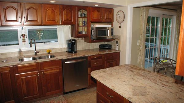 10 Spruce Road Swansea, MA 02777 - Photo 17 of 23 Gallery Image 17