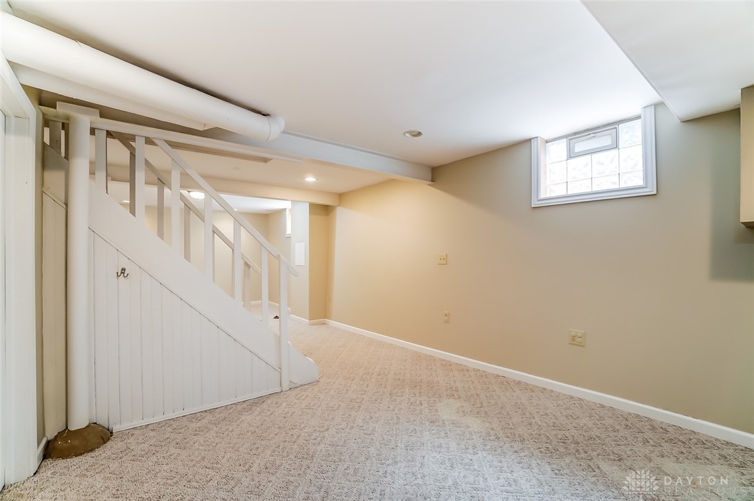 433 Avon Way Kettering, OH 45429 - Photo 27 of 37