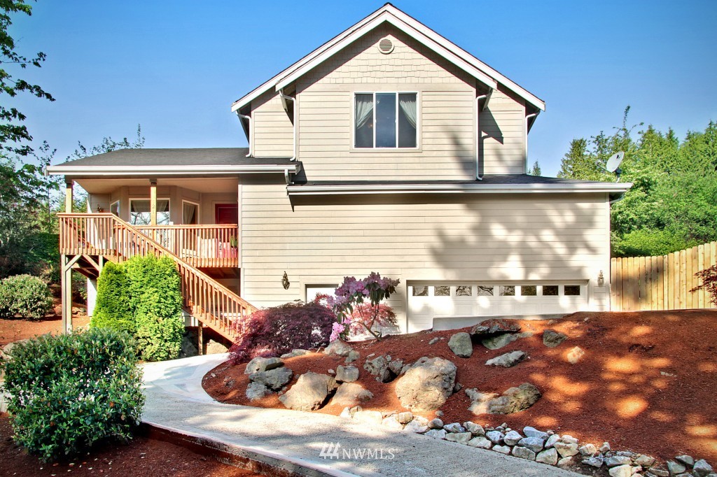 321 Stevens Avenue Northwest Renton, WA 98057 - Photo 1 of 12