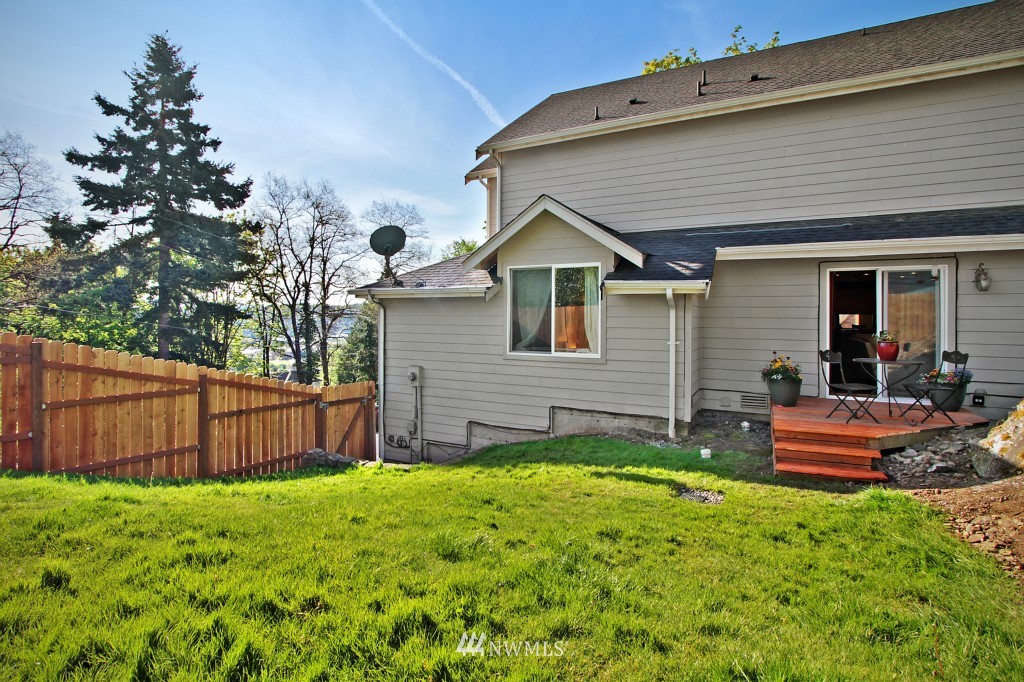 321 Stevens Avenue Northwest Renton, WA 98057 - Photo 11 of 12