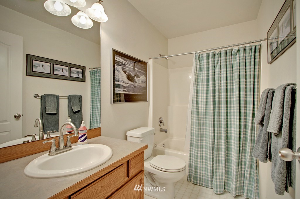 321 Stevens Avenue Northwest Renton, WA 98057 - Photo 9 of 12