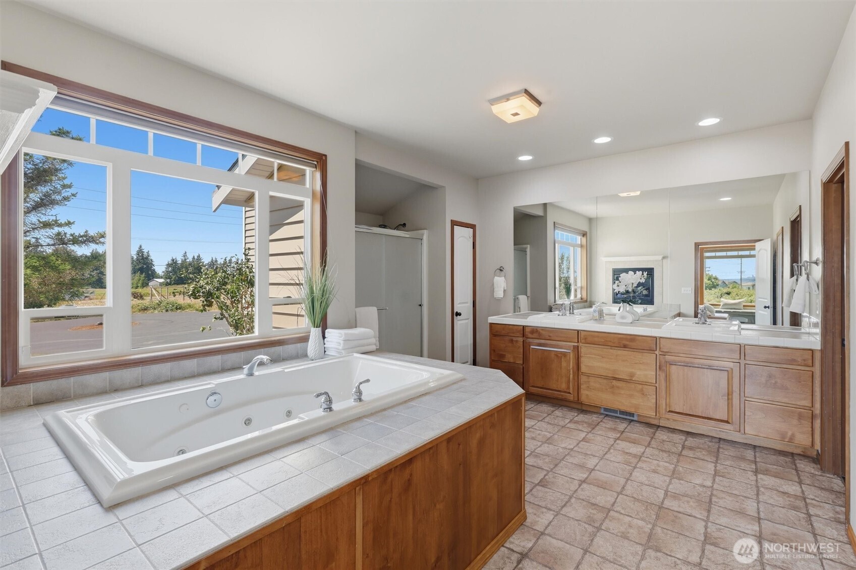 2746 Taylor Road Oak Harbor, WA 98277 - Photo 17 of 40 Gallery Image 17