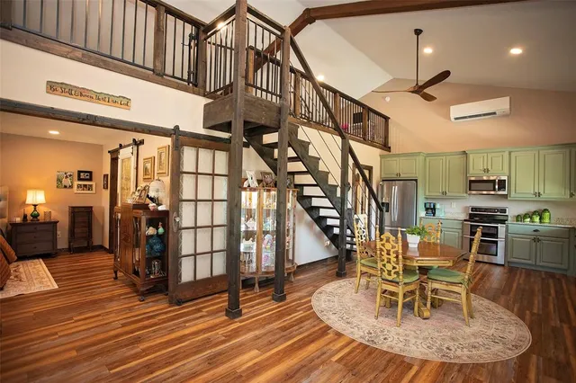 $1,699,000 | 7060 Hells Gate Loop, Strawn, TX 76475