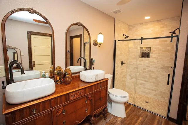 $1,699,000 | 7060 Hells Gate Loop, Strawn, TX 76475