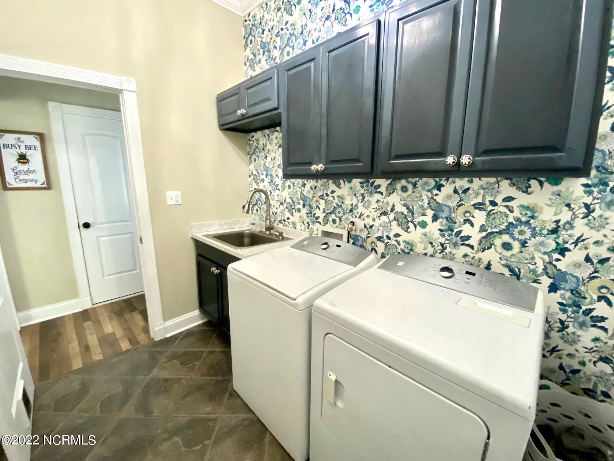 4078 Twisted Hickory Road Elizabethtown, NC 28337 - Photo 21 of 46 Laundry Room
