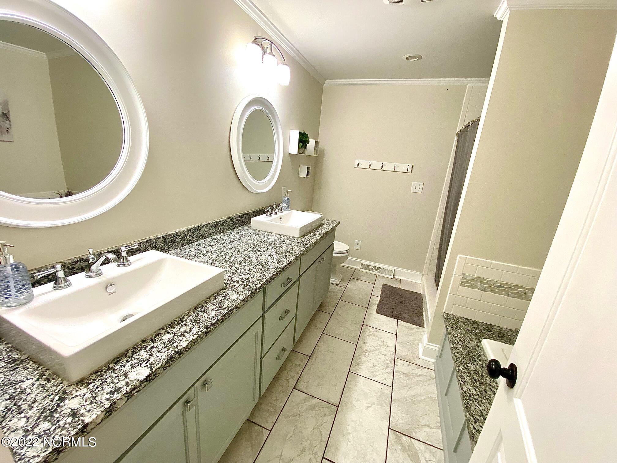 4078 Twisted Hickory Road Elizabethtown, NC 28337 - Photo 25 of 46 Bathroom 1