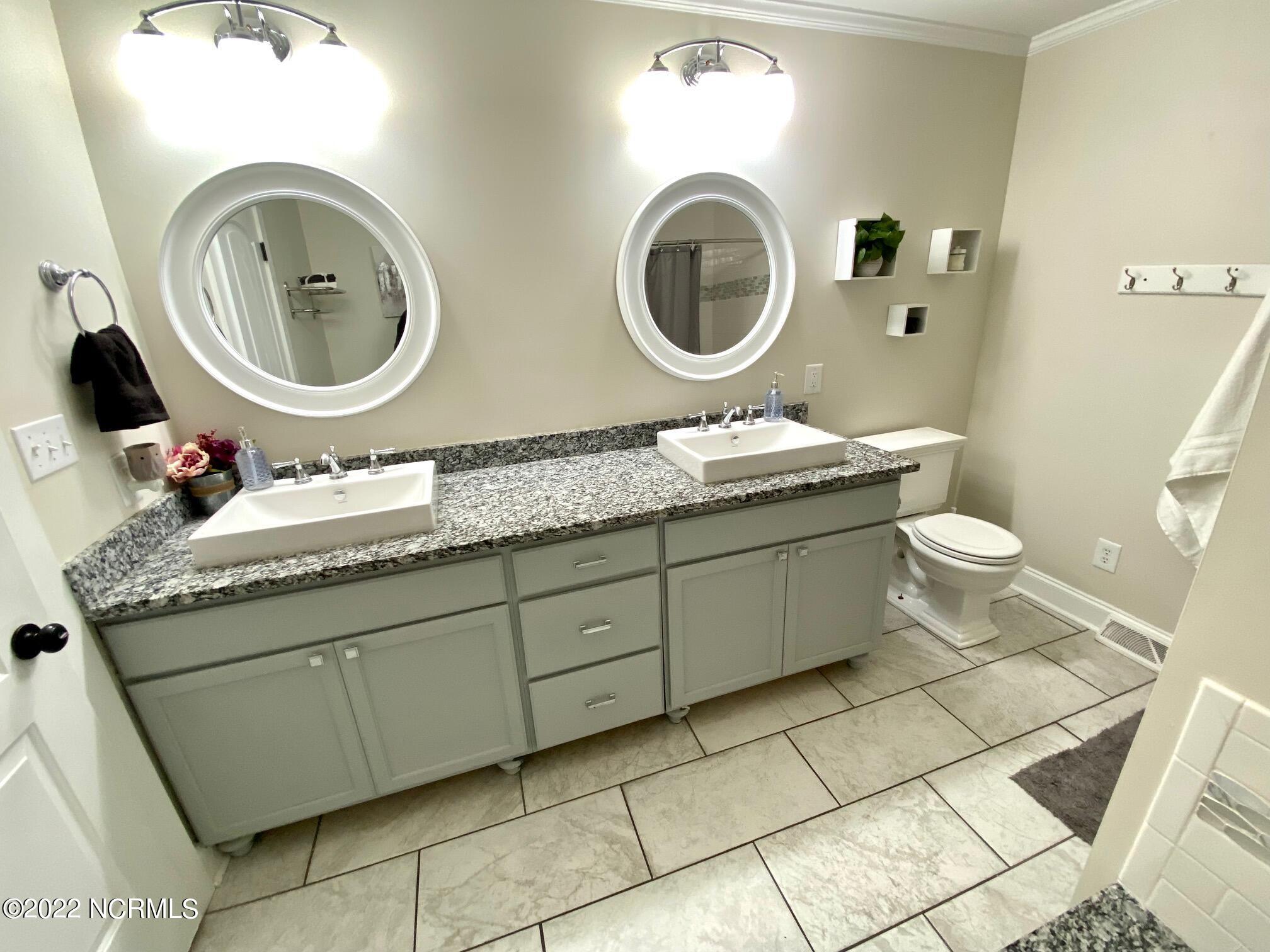 4078 Twisted Hickory Road Elizabethtown, NC 28337 - Photo 30 of 46 Double Vanity