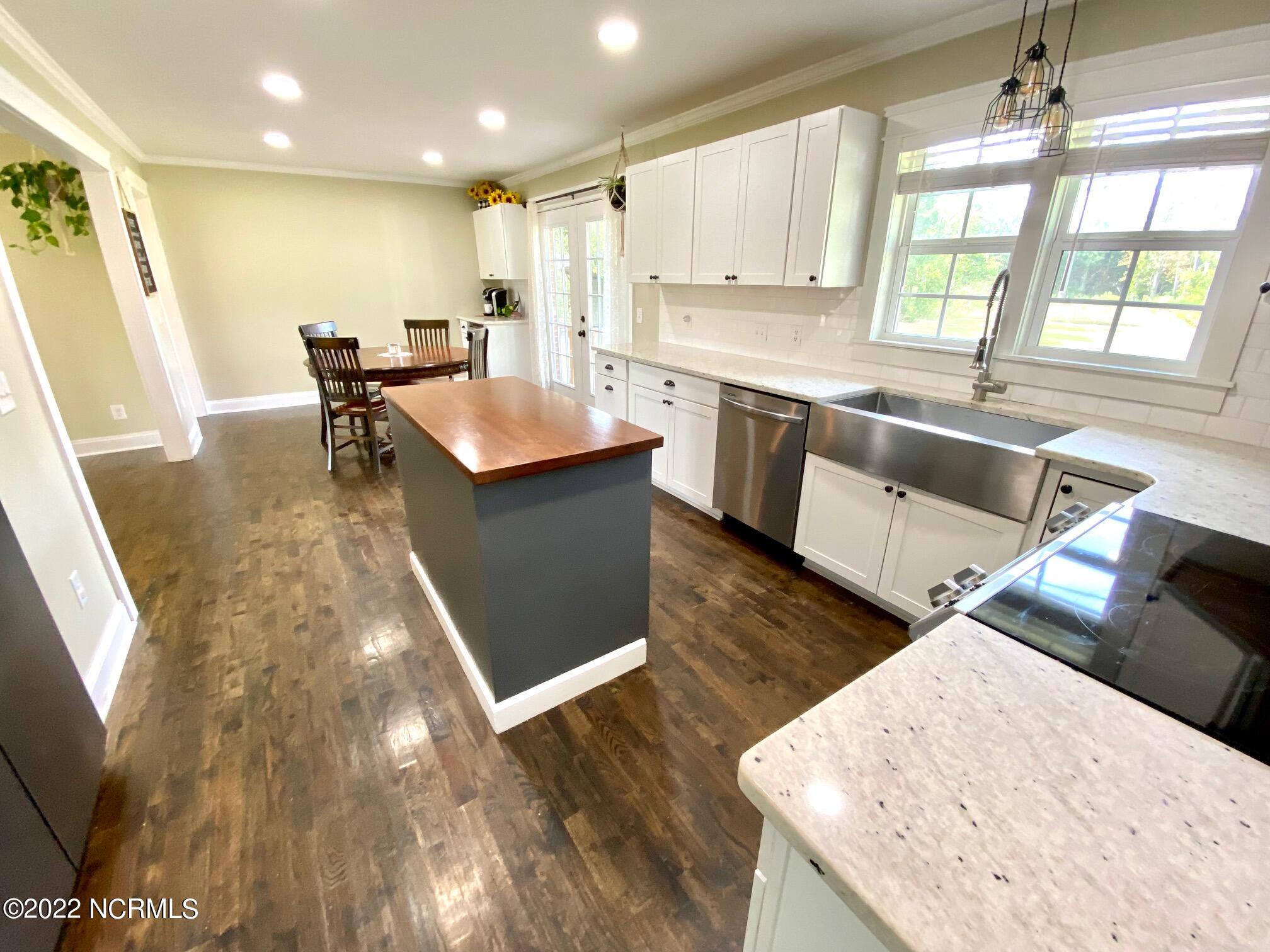 4078 Twisted Hickory Road Elizabethtown, NC 28337 - Photo 10 of 46 Stainless Appliances