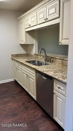 $1,300 | Undisclosed Address, Lafayette, LA 70506