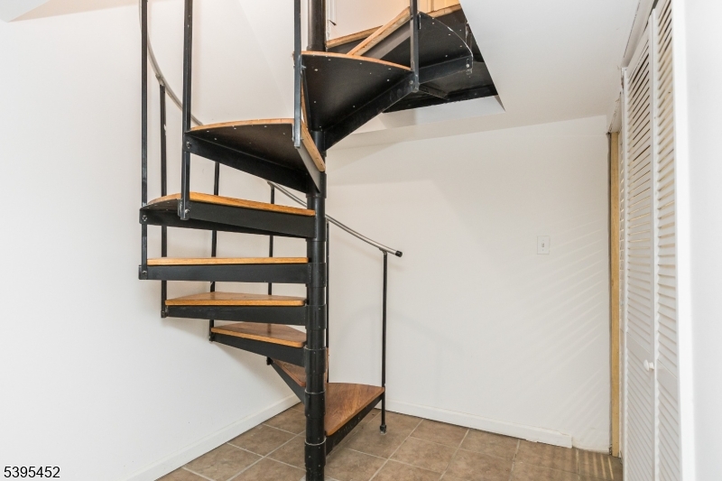 112 Pompton Avenue, Unit 1 Verona, NJ 07044 - Photo 17 of 25