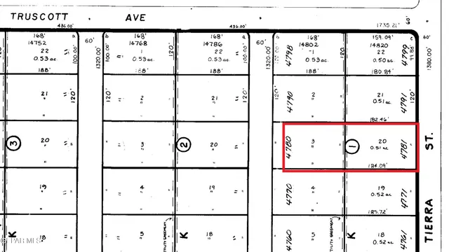 a picture of a dresser