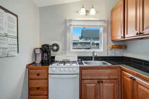 $925,000 | 15 2nd Avenue, Oak Bluffs, MA 02557