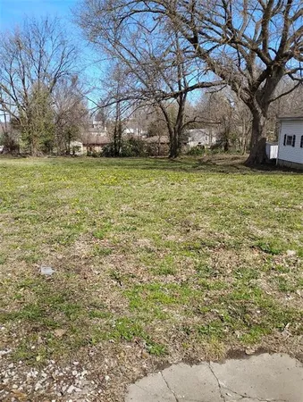 $9,500 | 410 East N Main Street, Richmond, MO 64085