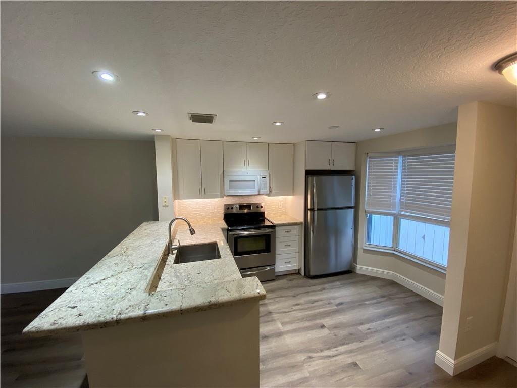 1078 Jeffery Street Boca Raton, FL 33487 - Photo 6 of 18 IMG_9978