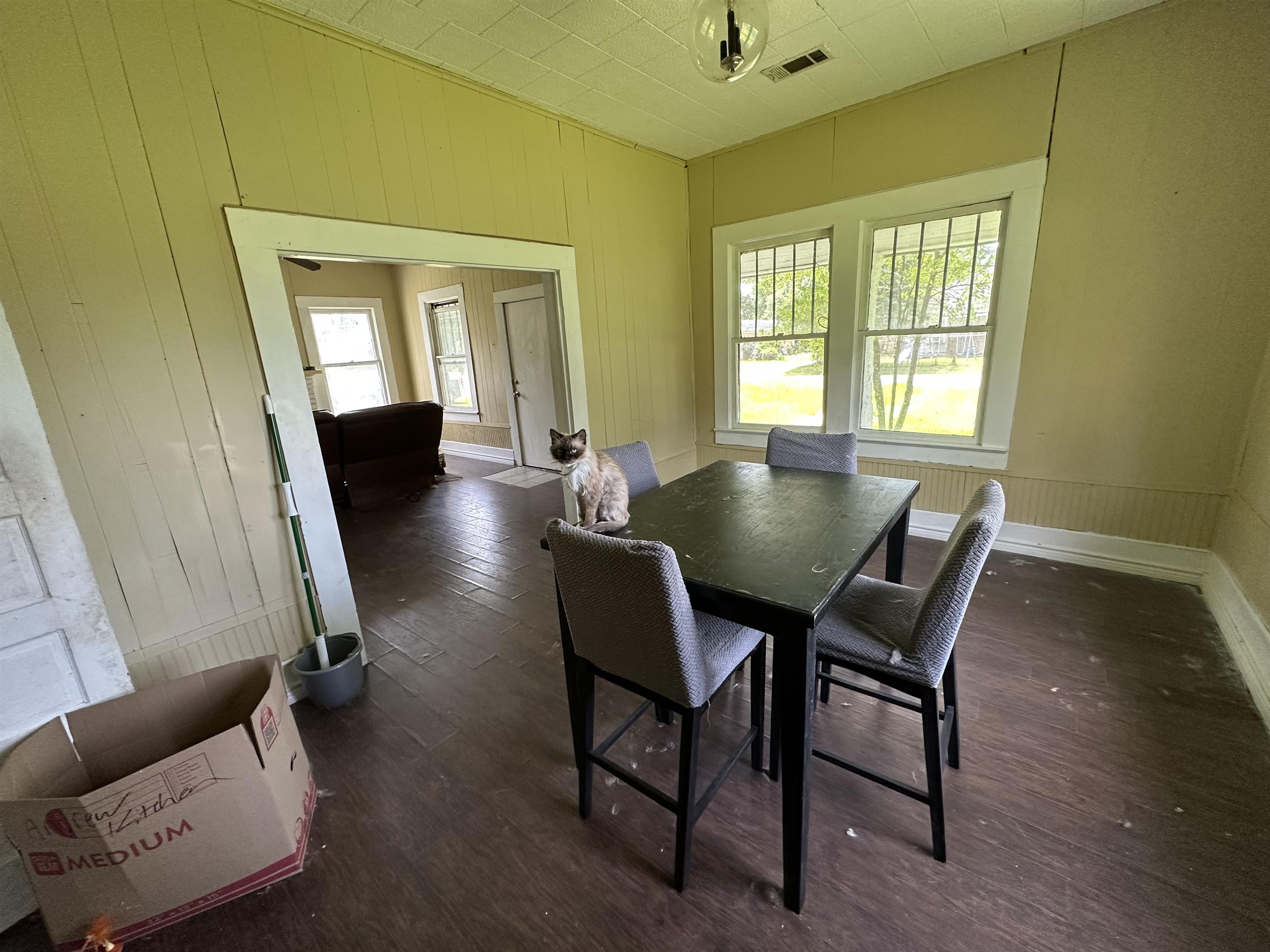 303 South 3rd Silsbee, TX 77656 - Photo 6 of 12