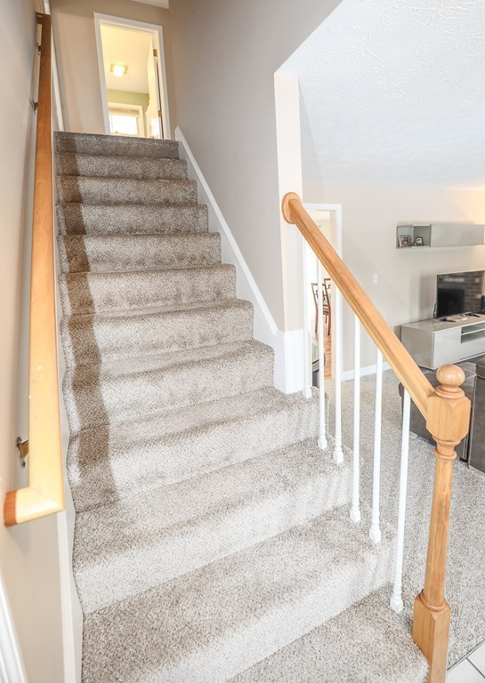 5 Stonegate Road, Unit 3 Chelmsford, MA 01824 - Photo 11 of 28