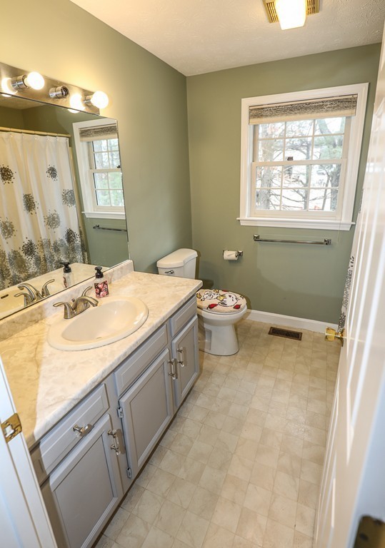 5 Stonegate Road, Unit 3 Chelmsford, MA 01824 - Photo 18 of 28