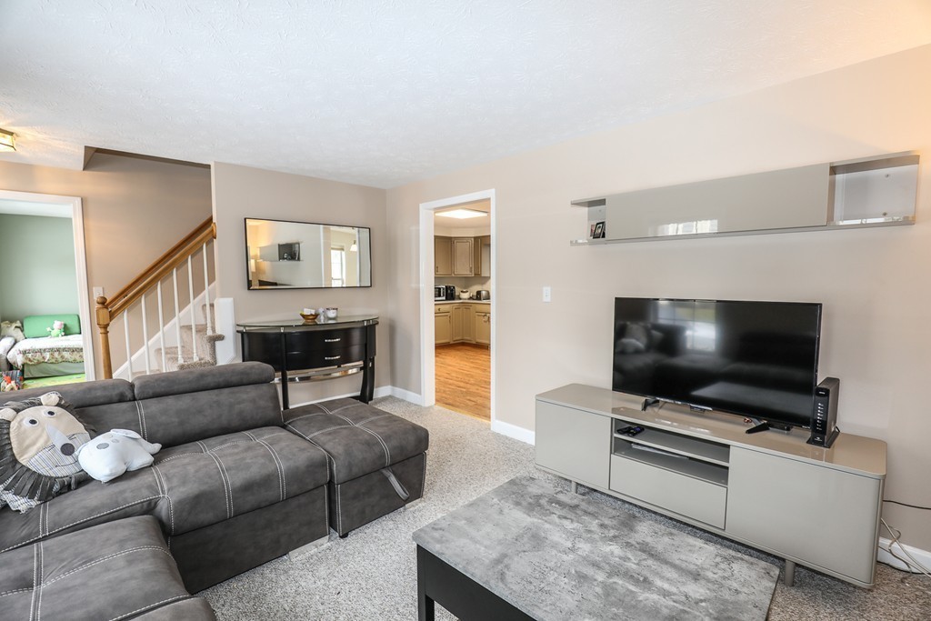 5 Stonegate Road, Unit 3 Chelmsford, MA 01824 - Photo 9 of 28