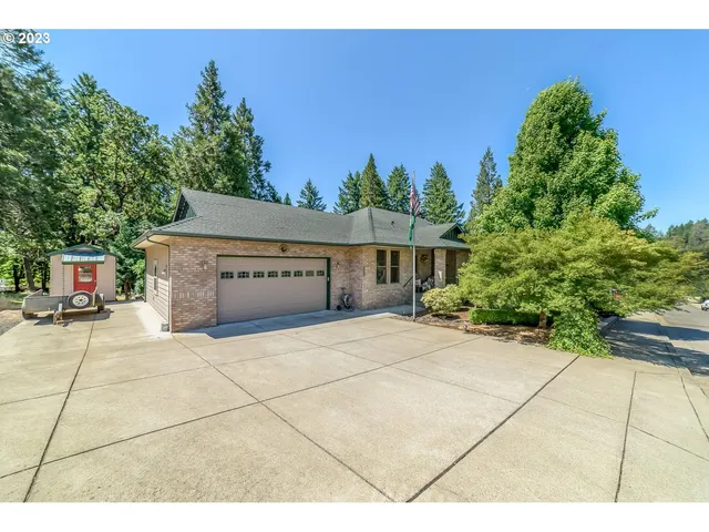 $516,000 | 48482 Meadow Way, Oakridge, OR 97463