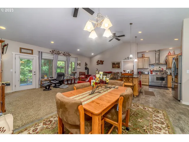 $516,000 | 48482 Meadow Way, Oakridge, OR 97463