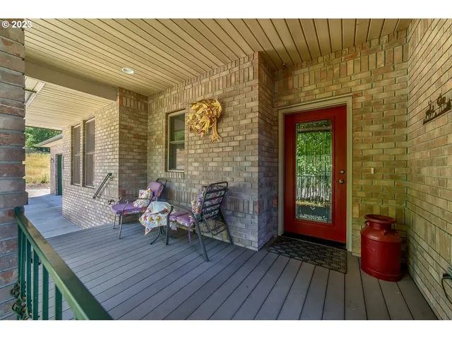 $516,000 | 48482 Meadow Way, Oakridge, OR 97463