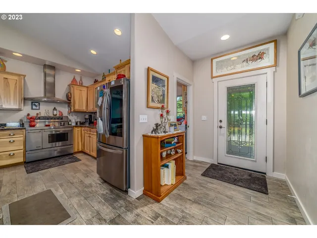 $516,000 | 48482 Meadow Way, Oakridge, OR 97463