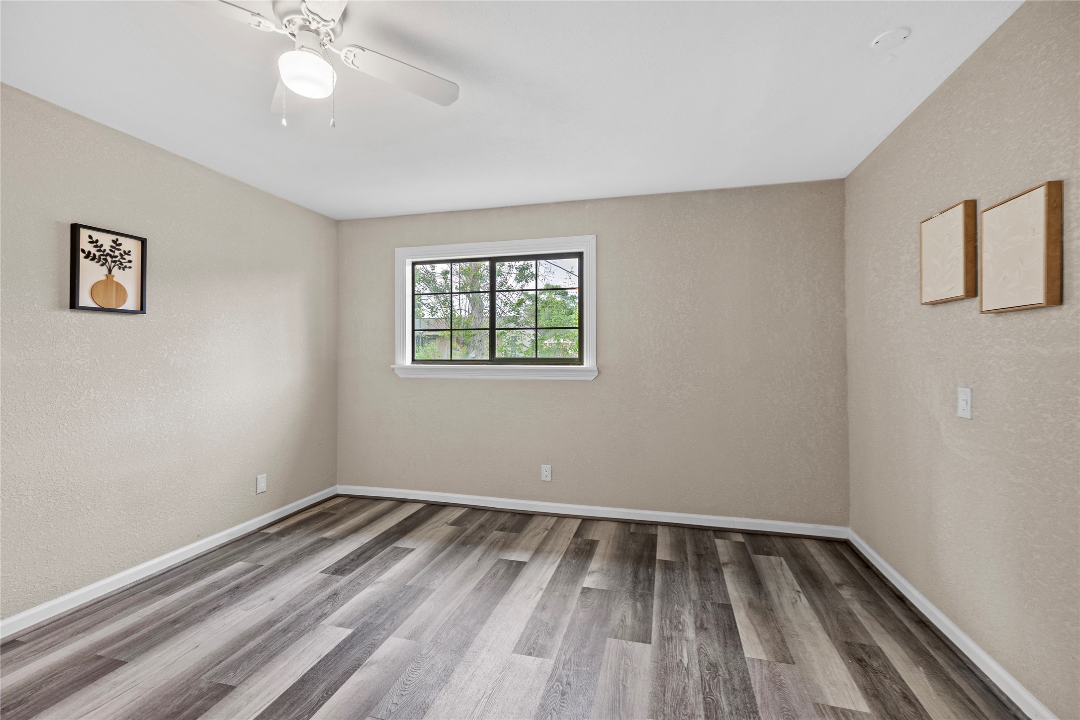 10613 Chadwick Street Houston, TX 77029 - Photo 23 of 33