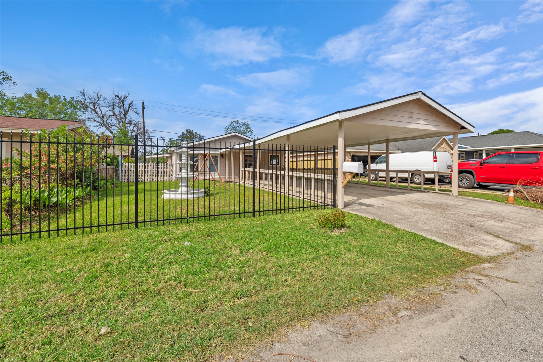 10613 Chadwick Street Houston, TX 77029 - Photo 25 of 33