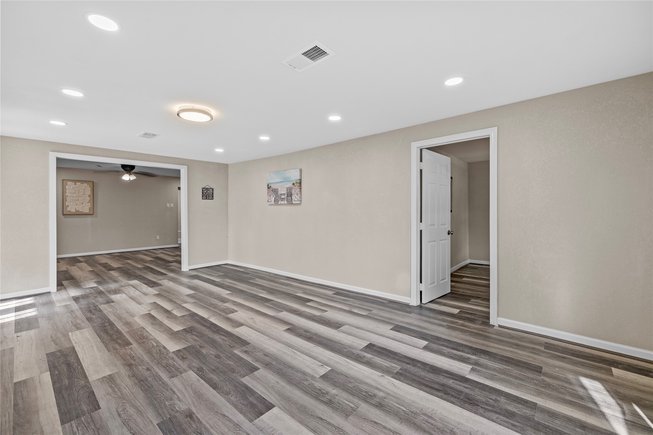10613 Chadwick Street Houston, TX 77029 - Photo 8 of 33