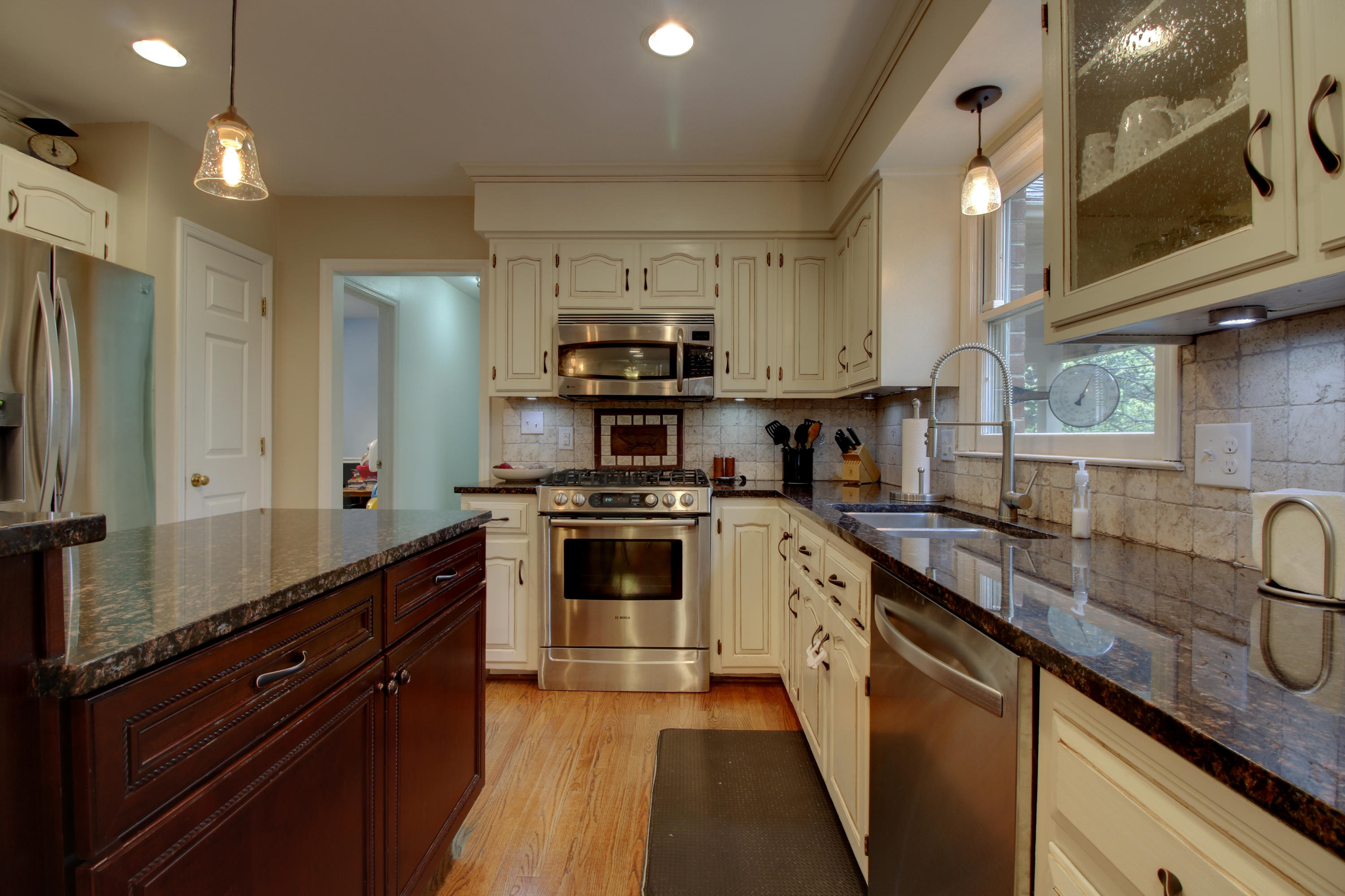 5191 Fox Ridge Road Southwest Roanoke, VA 24018 - Photo 11 of 56 Kitchen