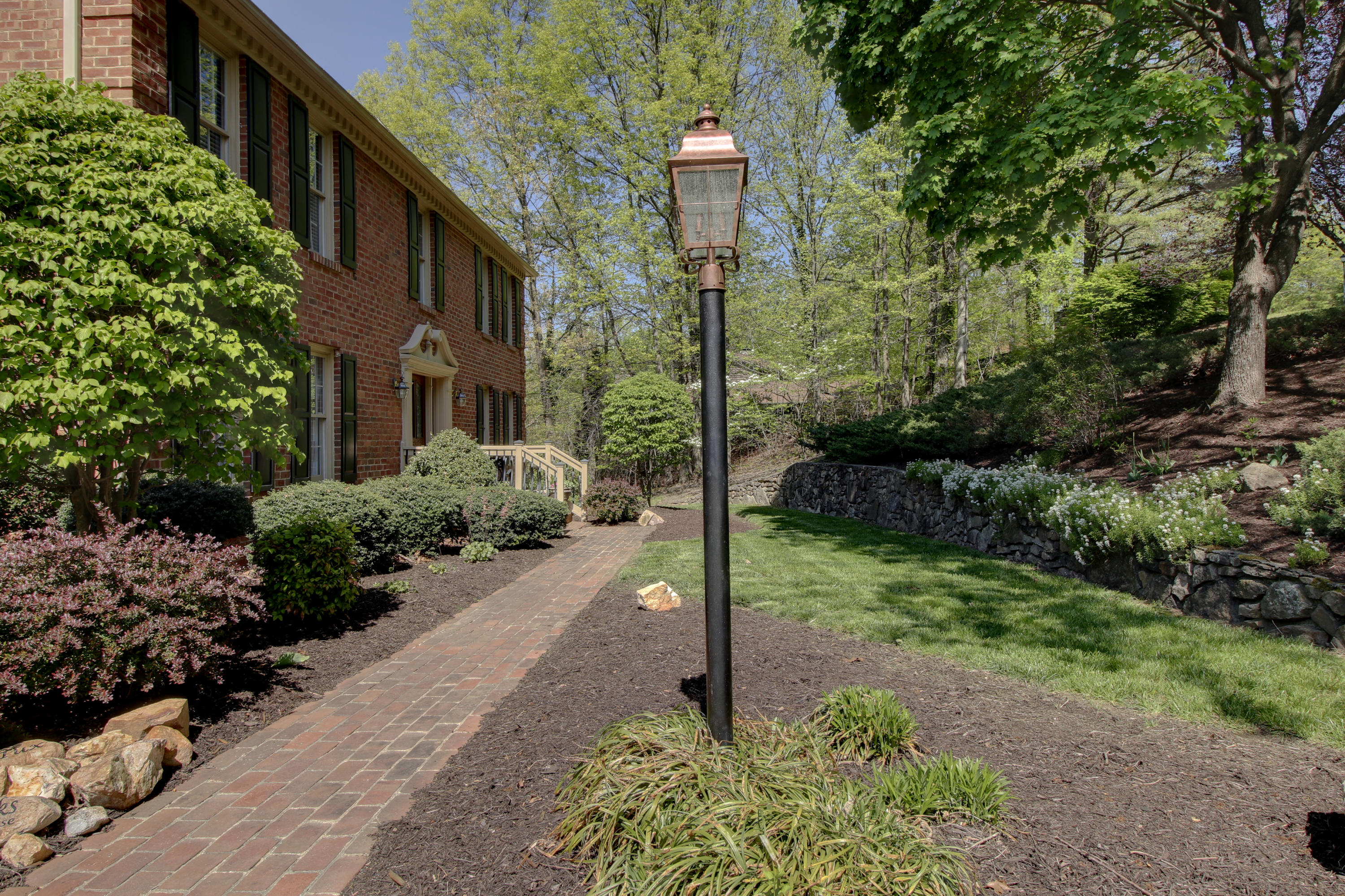 5191 Fox Ridge Road Southwest Roanoke, VA 24018 - Photo 3 of 56 Walkway