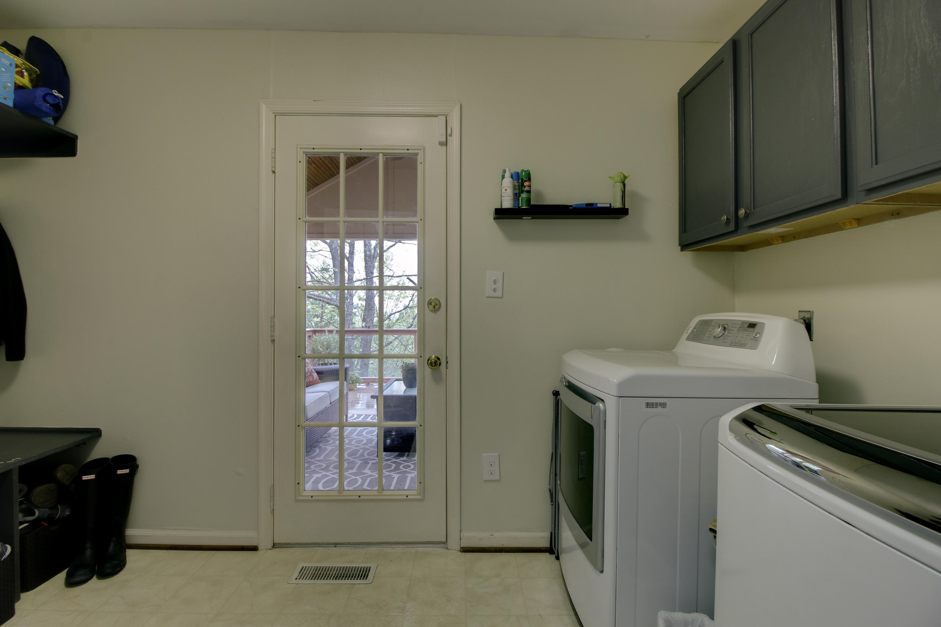 5191 Fox Ridge Road Southwest Roanoke, VA 24018 - Photo 23 of 56 Main Level Laundry