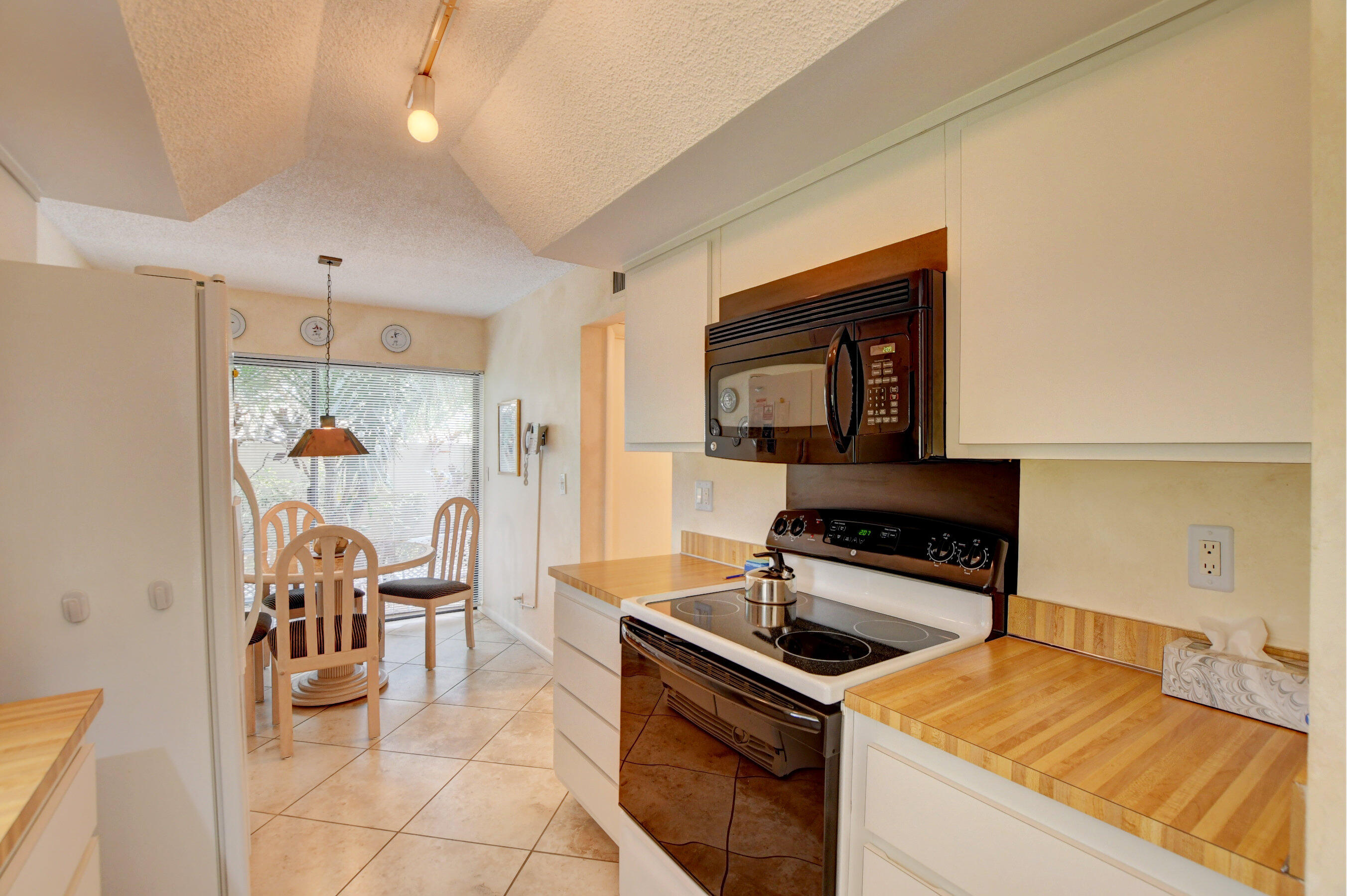 7804 Lakeside Boulevard, Unit G405 Boca Raton, FL 33434 - Photo 13 of 85 EBF_1875And4more