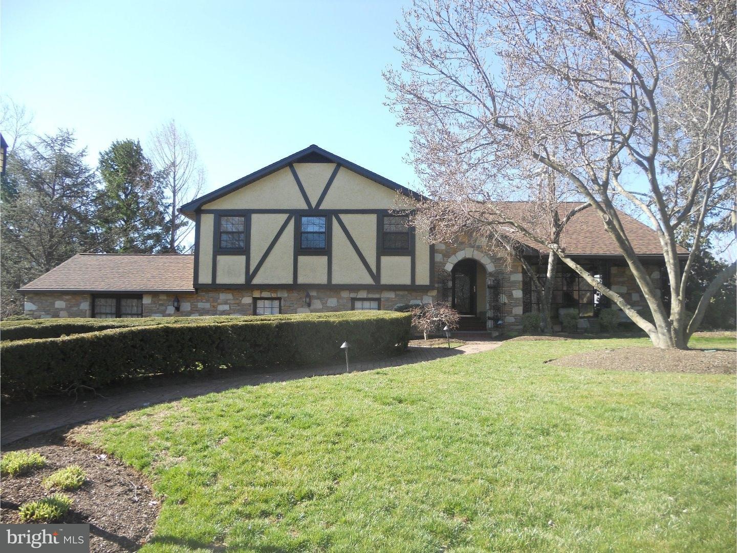 960 Hunters Turn Huntingdon Valley, PA 19006 - Photo 22 of 24 Exterior Front