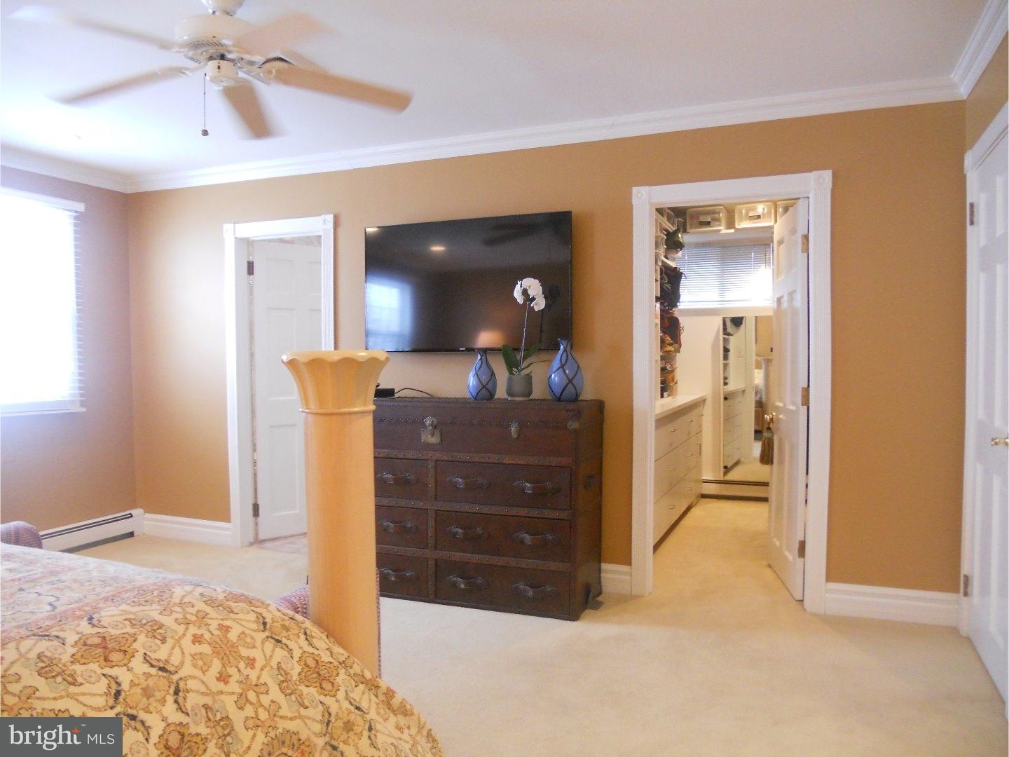 960 Hunters Turn Huntingdon Valley, PA 19006 - Photo 10 of 24 Bedroom - Main