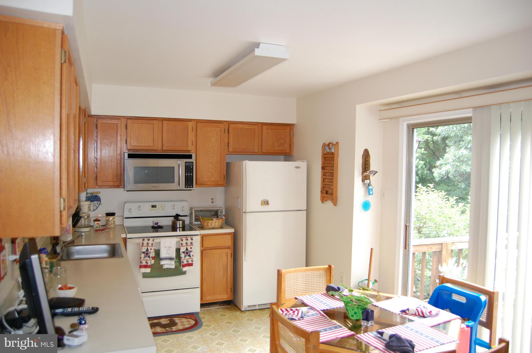 7355 Rokeby Drive Manassas, VA 20109 - Photo 7 of 27 Kitchen