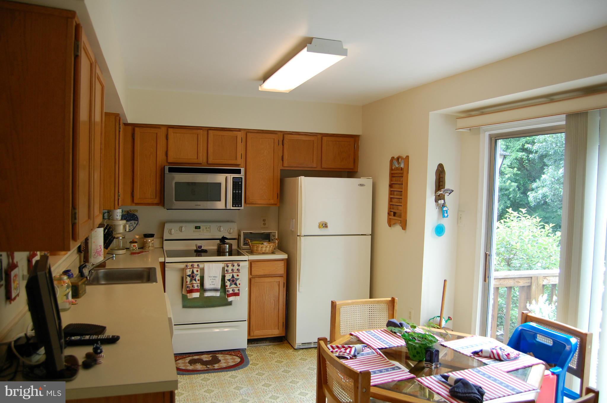 7355 Rokeby Drive Manassas, VA 20109 - Photo 9 of 27 Kitchen