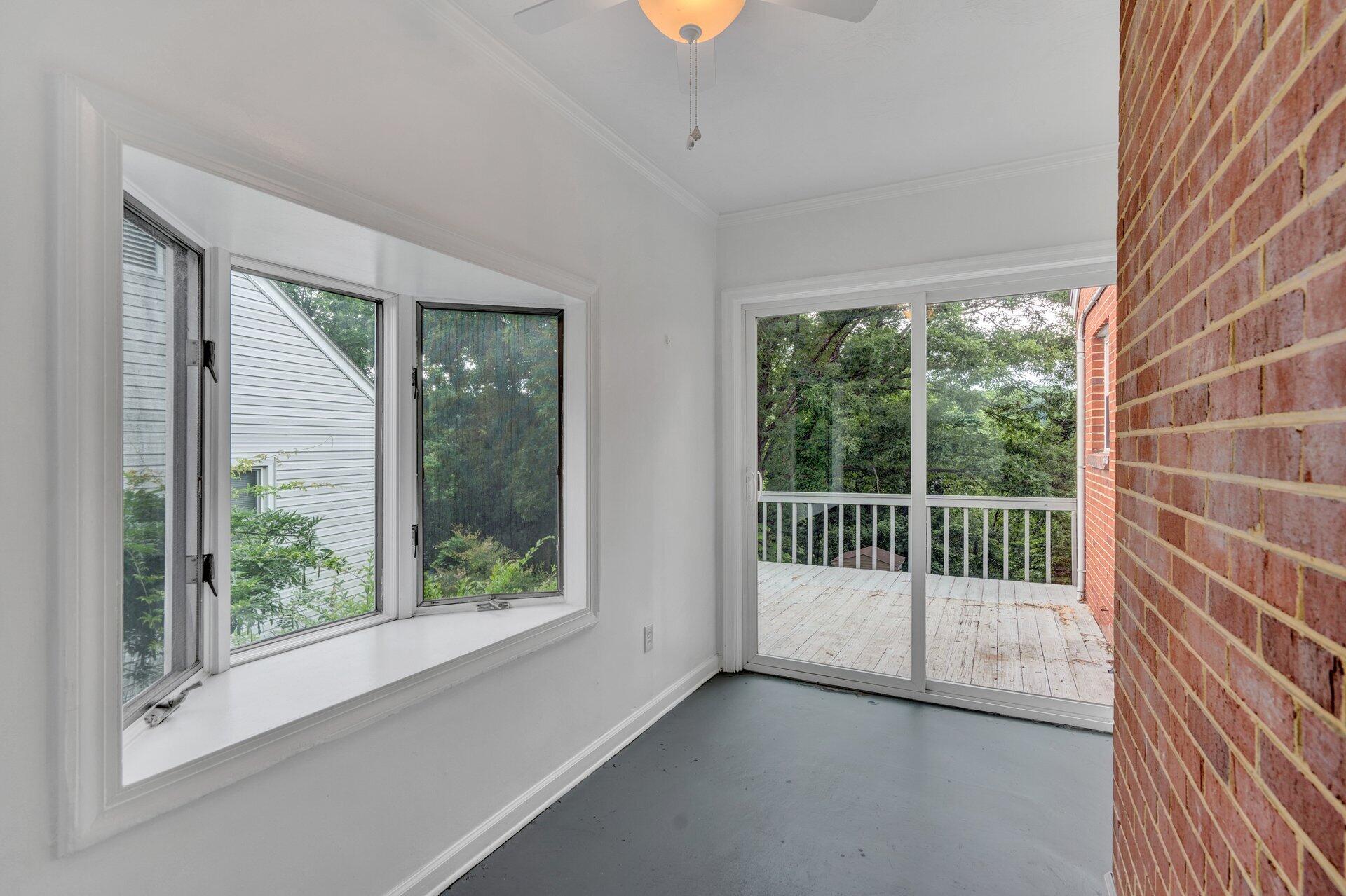 2809 Tillett Road Southwest Roanoke, VA 24015 - Photo 10 of 25 DSC7395