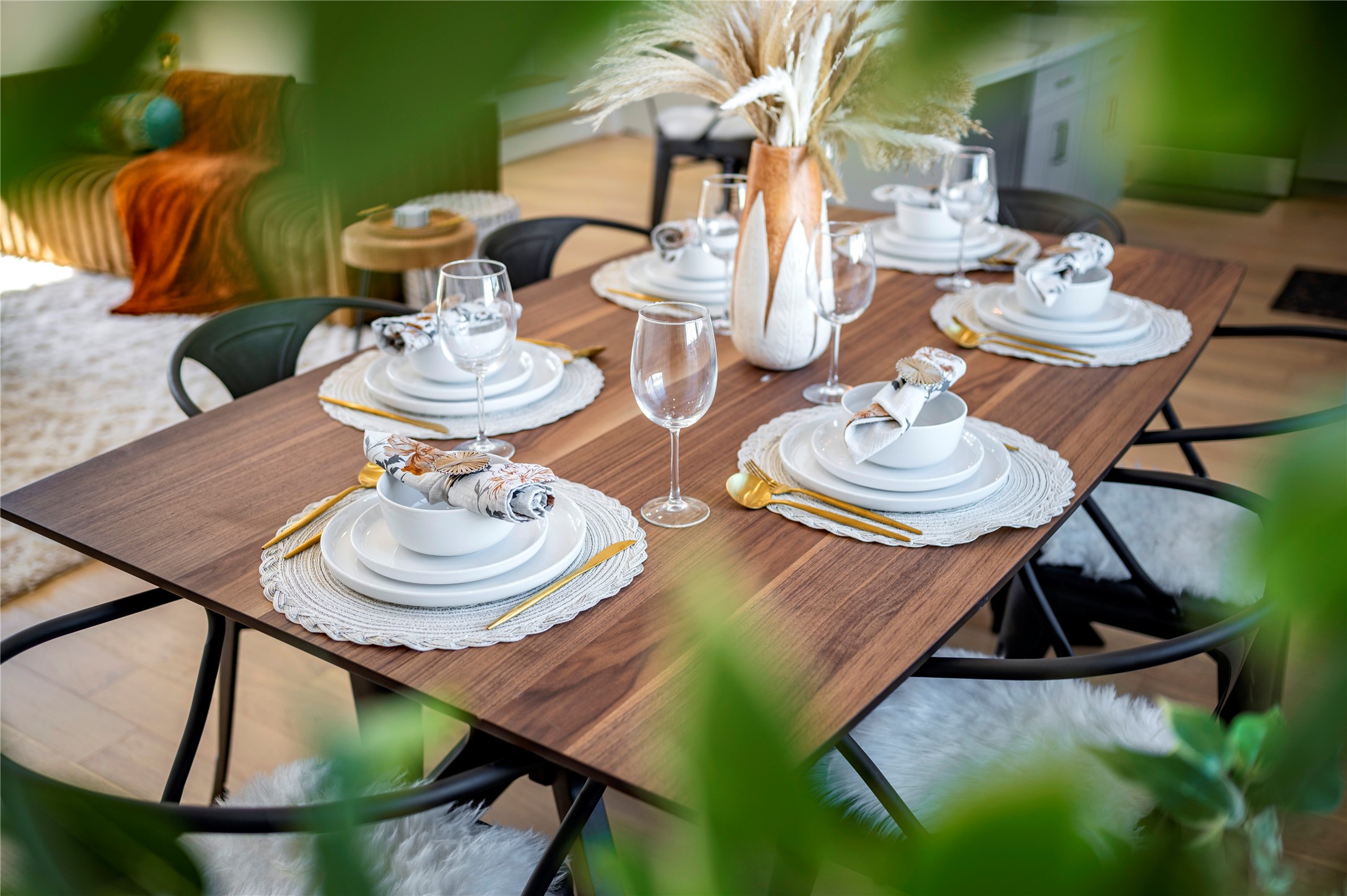 2721 Rosalie Street Houston, TX 77004 - Photo 17 of 44 a dining room with furniture and wooden floor
