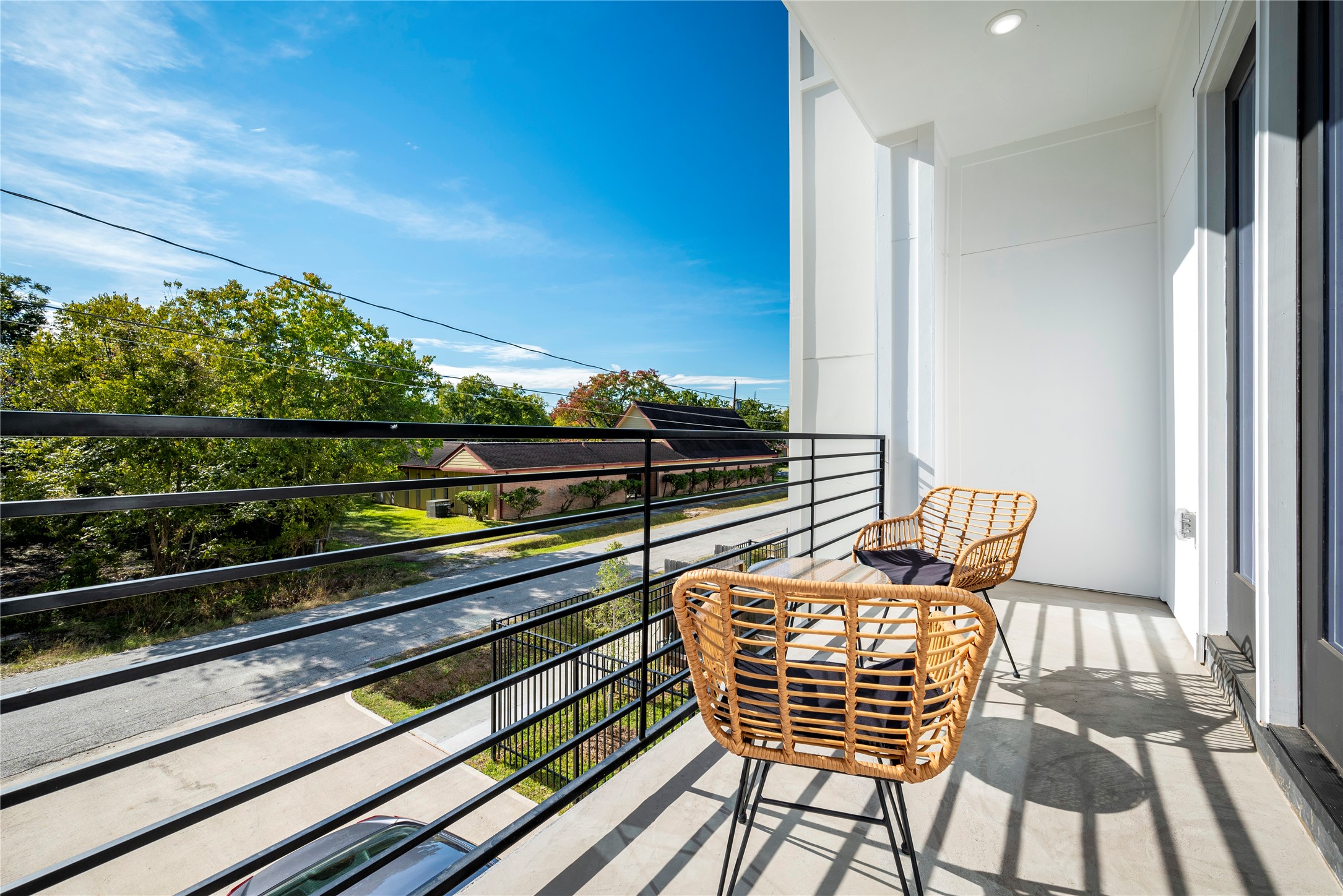 2721 Rosalie Street Houston, TX 77004 - Photo 43 of 44 a view of sitting area with furniture