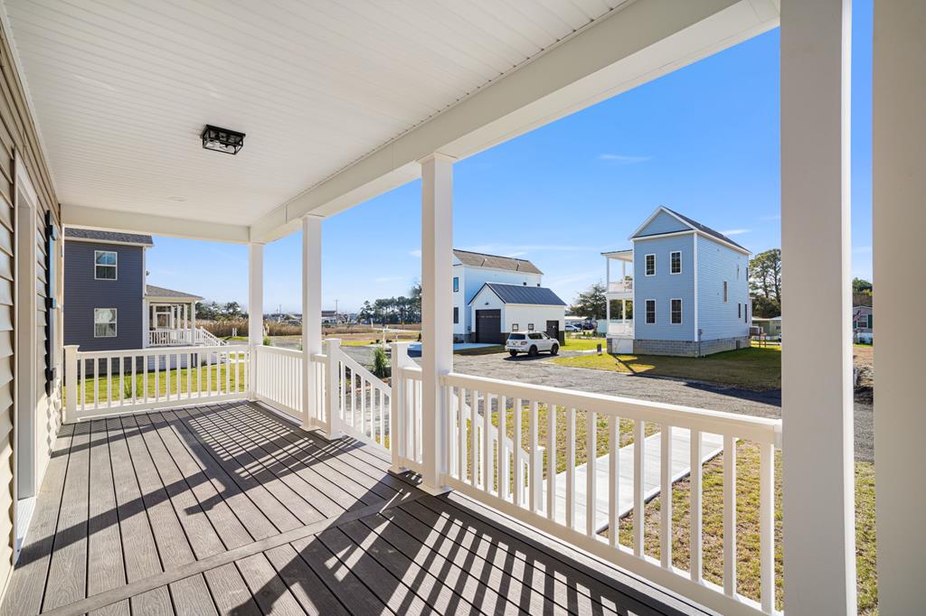 7921 East Side Road Chincoteague Island, VA 23336 - Photo 3 of 38