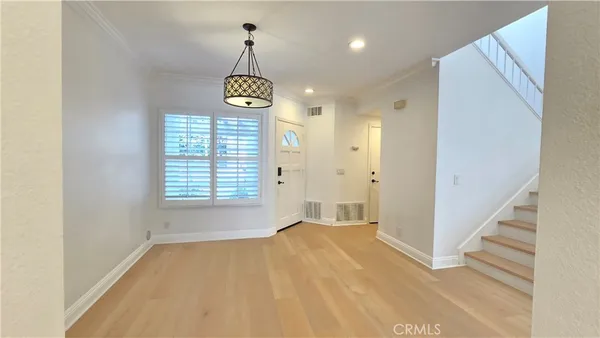 $3,900 | 144 Agostino, Irvine, CA 92614