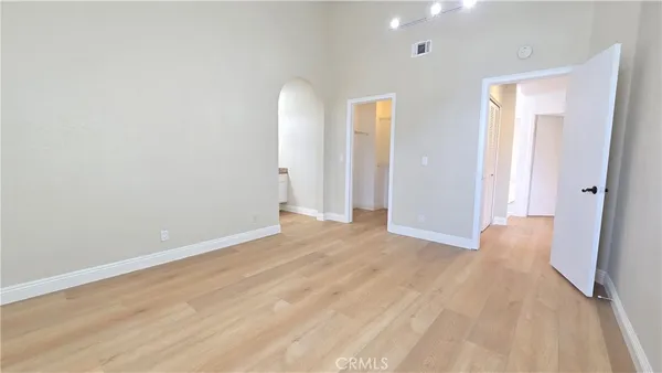 $3,900 | 144 Agostino, Irvine, CA 92614