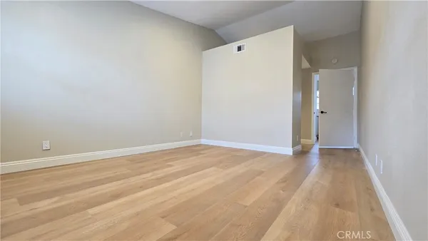 $3,900 | 144 Agostino, Irvine, CA 92614