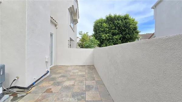 $3,900 | 144 Agostino, Irvine, CA 92614