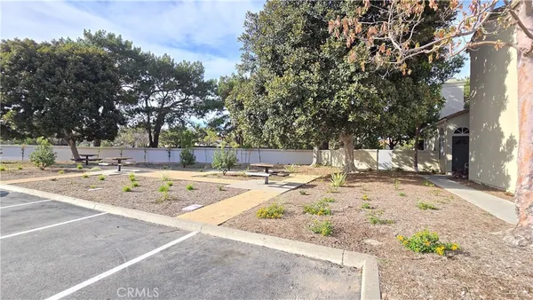 $3,900 | 144 Agostino, Irvine, CA 92614