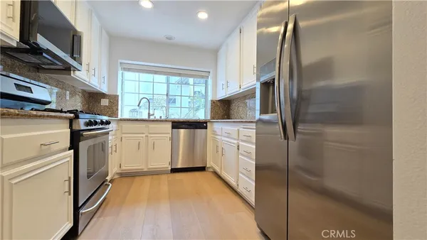 $3,900 | 144 Agostino, Irvine, CA 92614