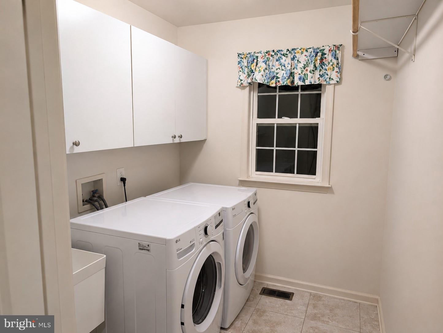 216 Walnut Creek Road Huntingtown, MD 20639 - Photo 17 of 22 laundry room