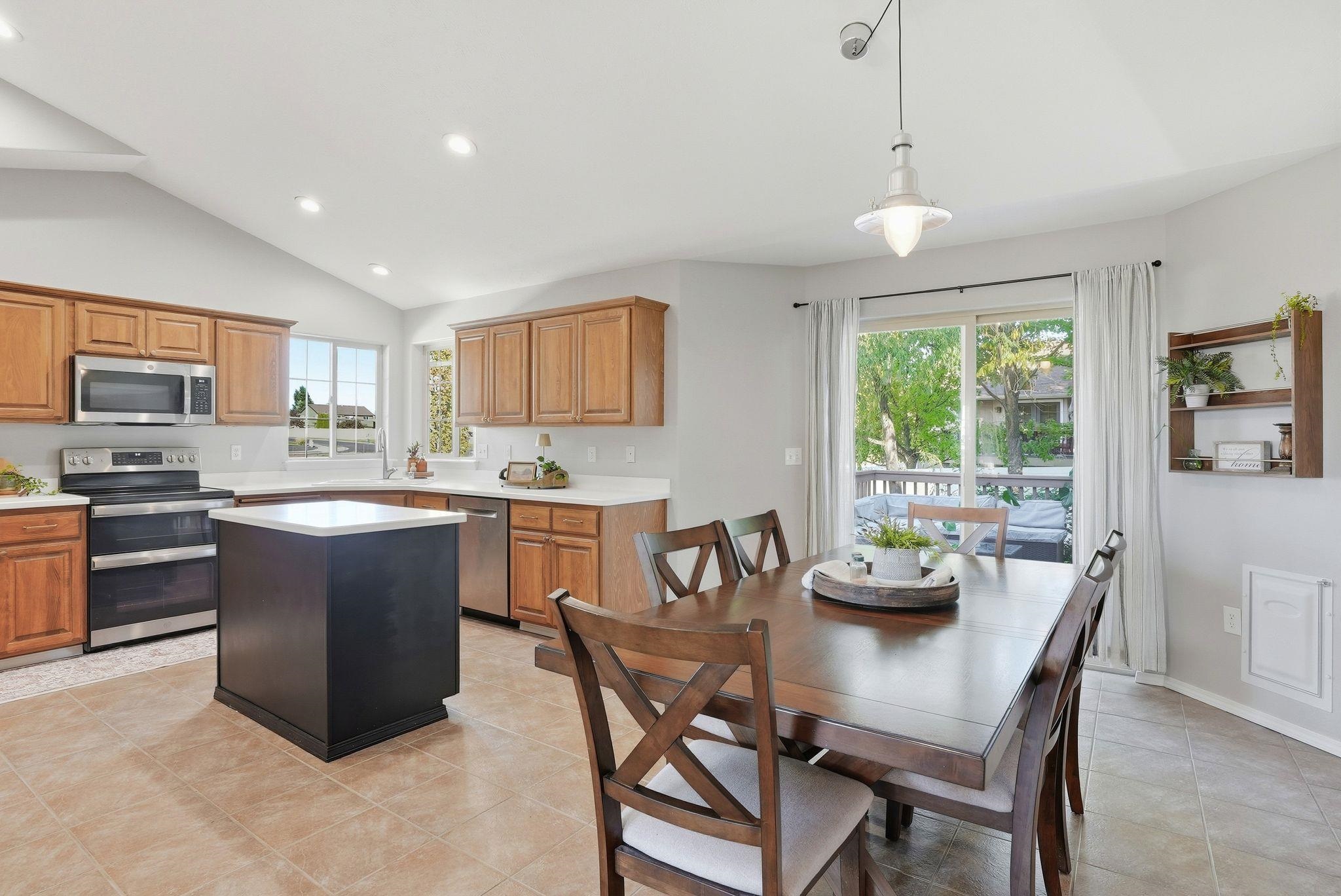 8812 North K Court Spokane, WA 99208 - Photo 6 of 46